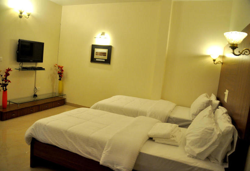 Hotel The Bhopal Grande 4