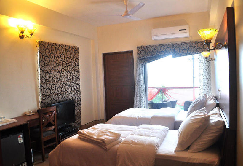 Hotel The Bhopal Grande 7