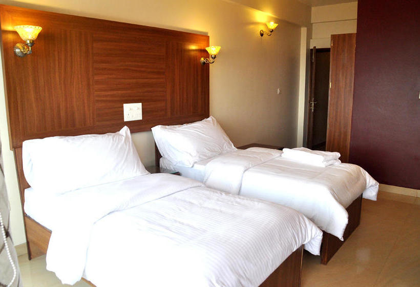 Hotel The Bhopal Grande 8