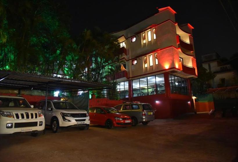 Resort Girivihar Holiday Club 12