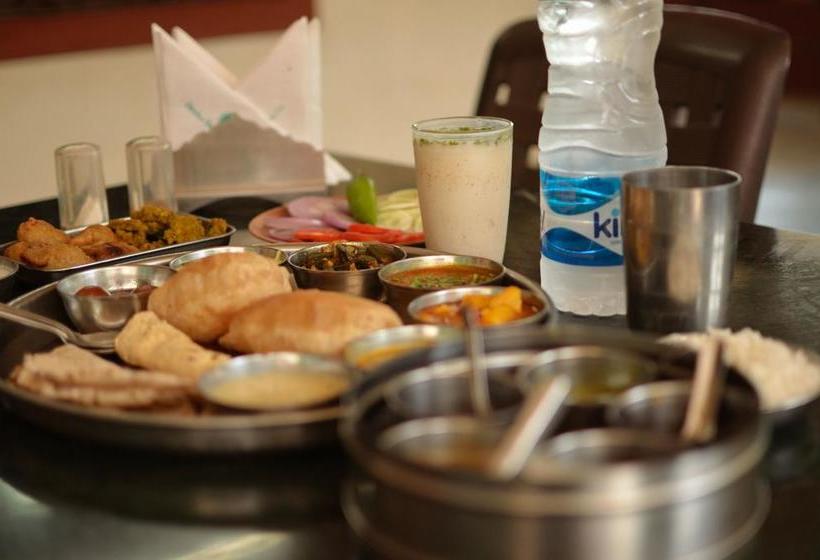 Resort Girivihar Holiday Club 19