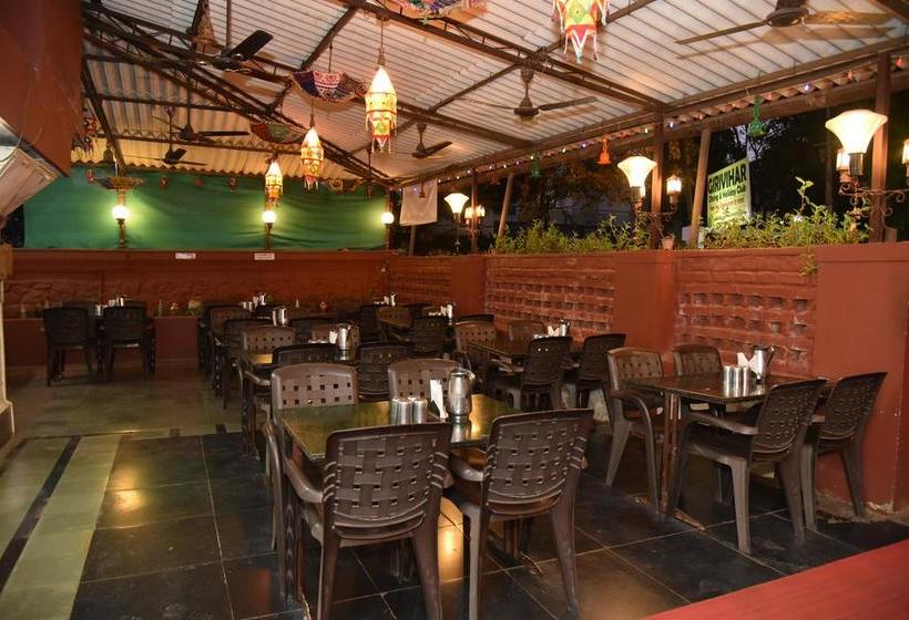 Resort Girivihar Holiday Club 3