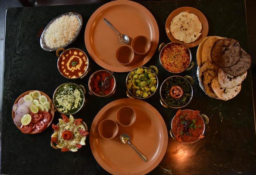 Resort Girivihar Holiday Club 7