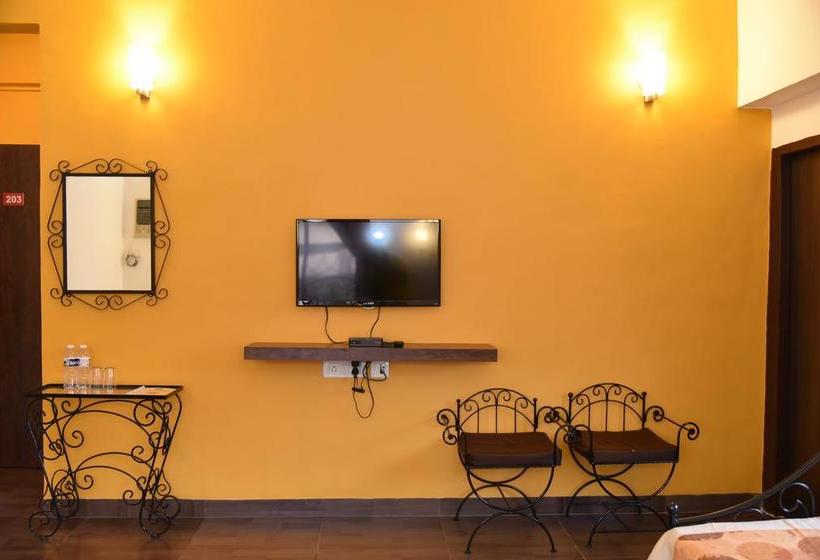 Resort Girivihar Holiday Club 9