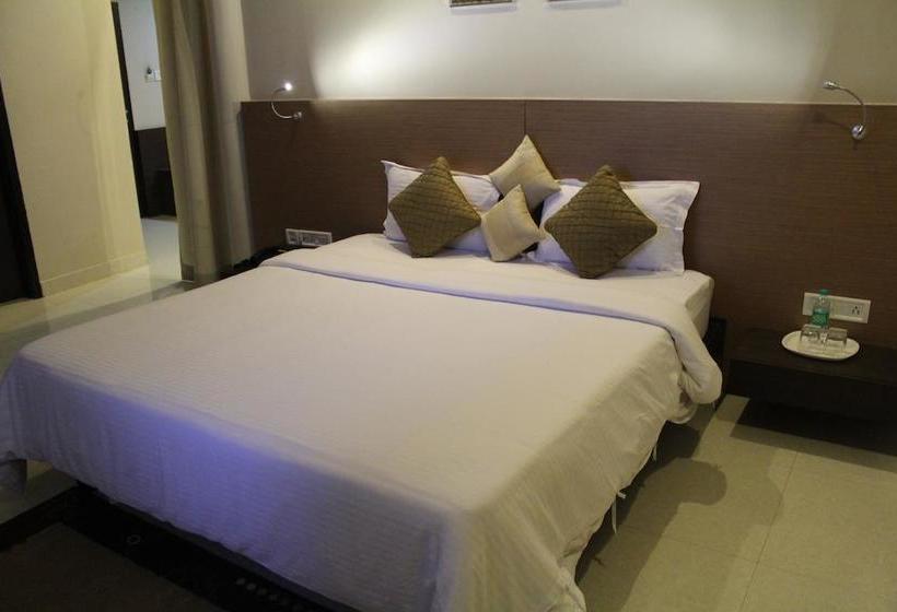 Hotel Dibrugarh Club House 16