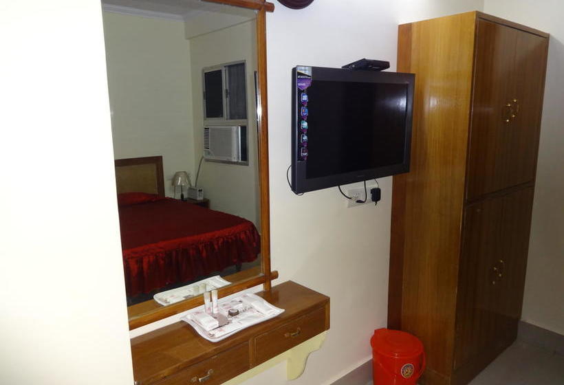 Hotel Harisons Continental 12