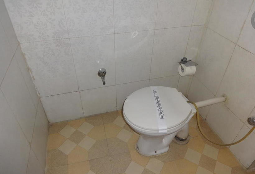 Hotel Harisons Continental 14