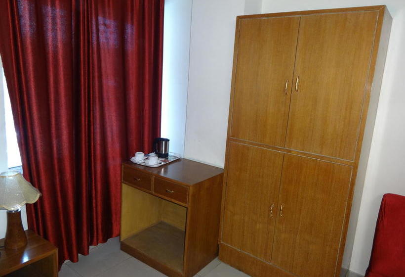 Hotel Harisons Continental 17