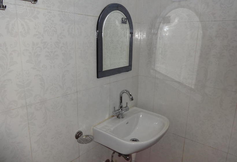 Hotel Harisons Continental 19