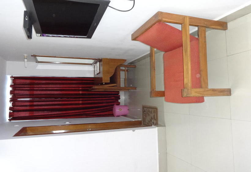 Hotel Harisons Continental 20