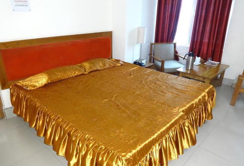 Hotel Harisons Continental 5