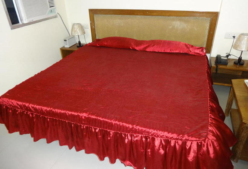 Hotel Harisons Continental 7