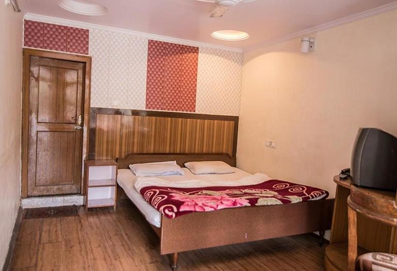 Moon Hotel Nainital 9