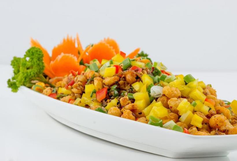 The Purple Leaf Hotels 13