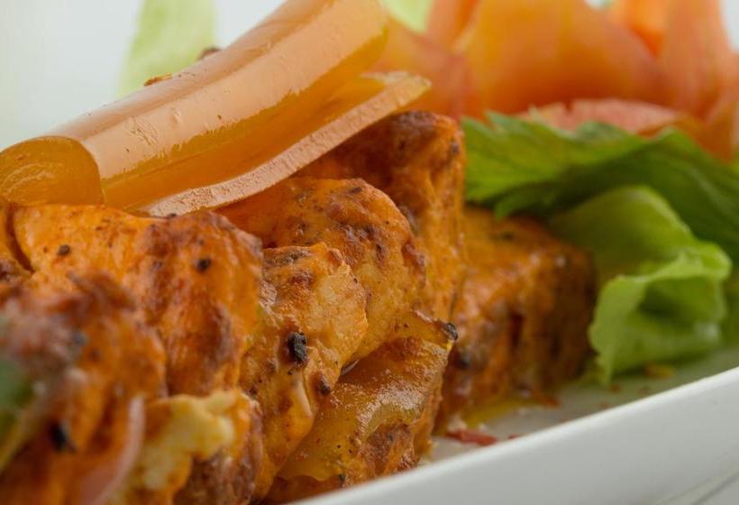 The Purple Leaf Hotels 14