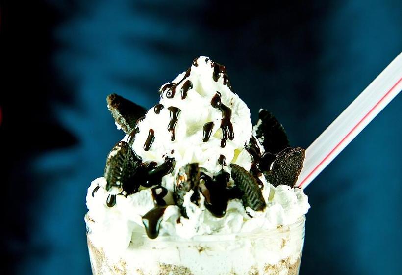 The Purple Leaf Hotels 9