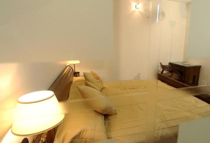 Hostel Shanta Inn 17