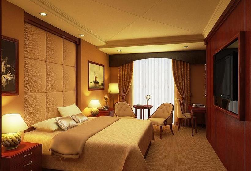 Hotel Brijwasi Royal 1