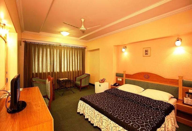 Hotel Brijwasi Royal 4