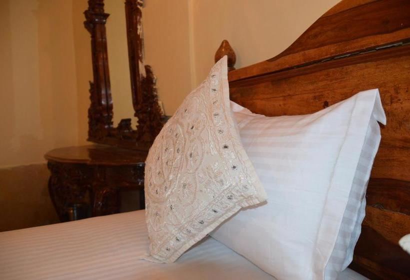 Hotel Surja Guest House 12