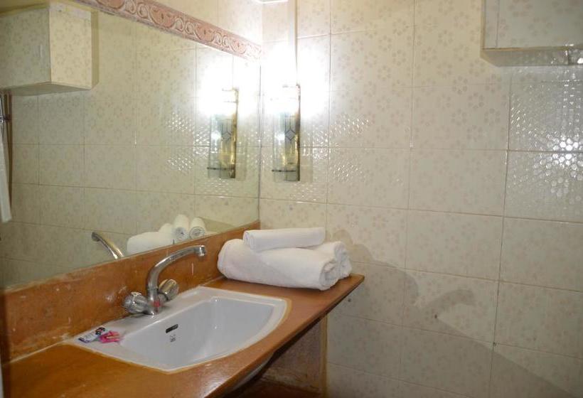 Hotel Surja Guest House 13