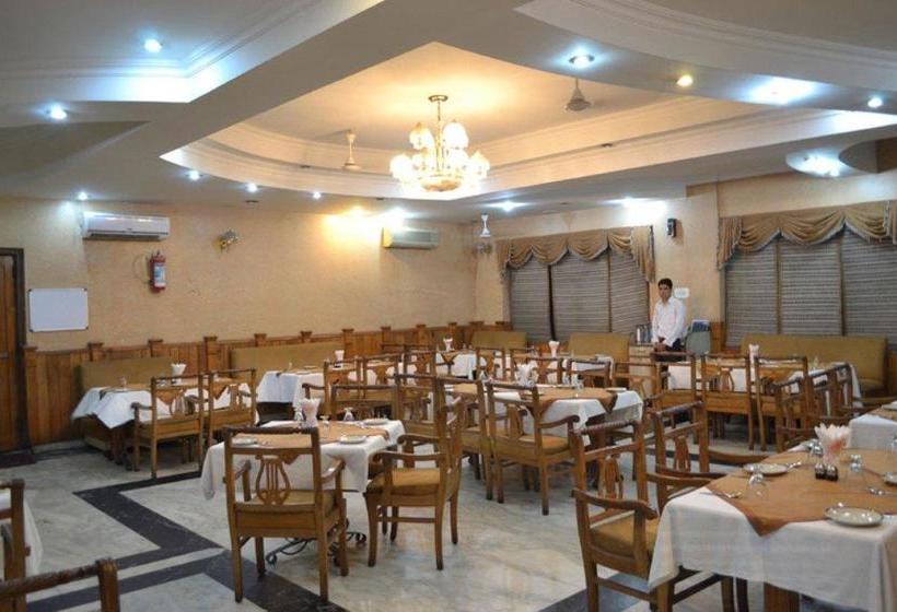 Hotel Amrit Regency 10