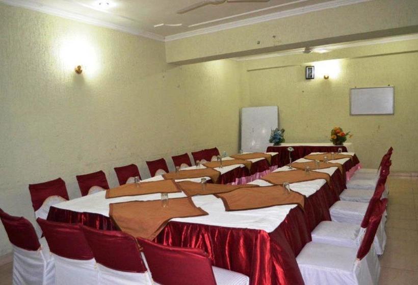 Hotel Amrit Regency 15