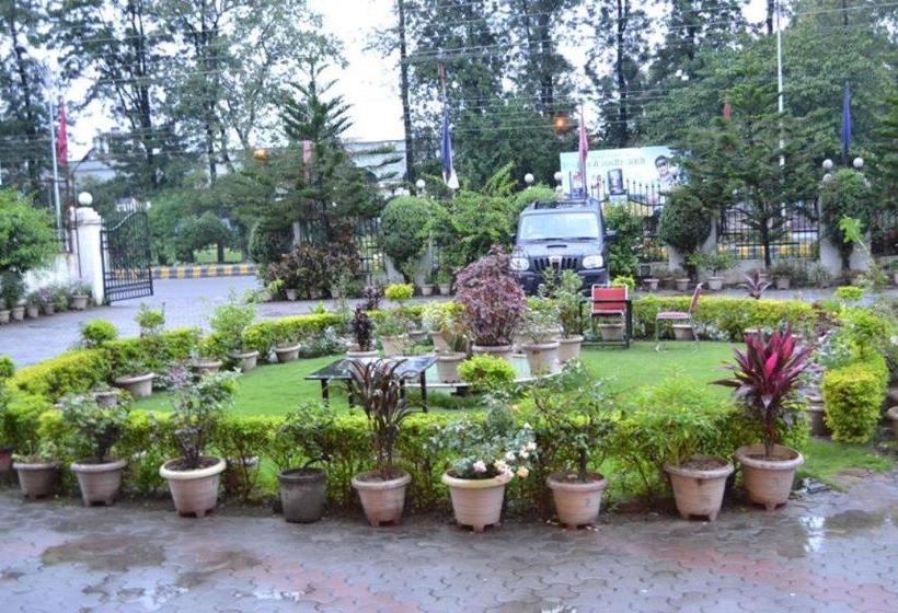 Hotel Amrit Regency 9