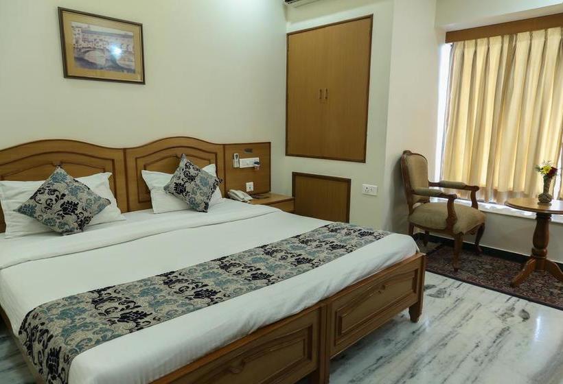 Hotel The Majestic Manor 15