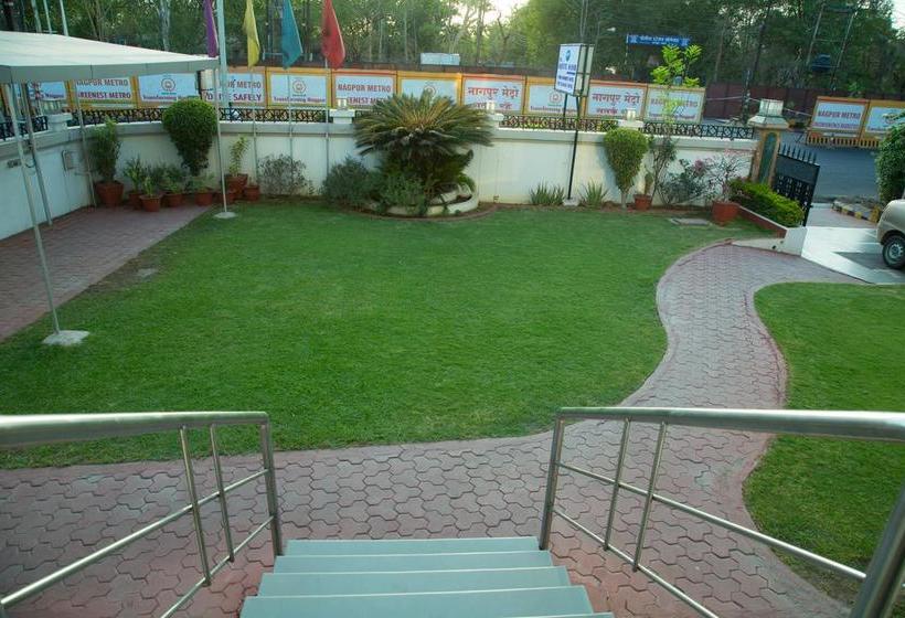 Hotel The Majestic Manor 4