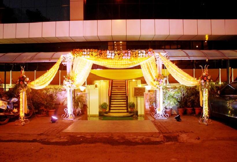 Hotel Highway View 14