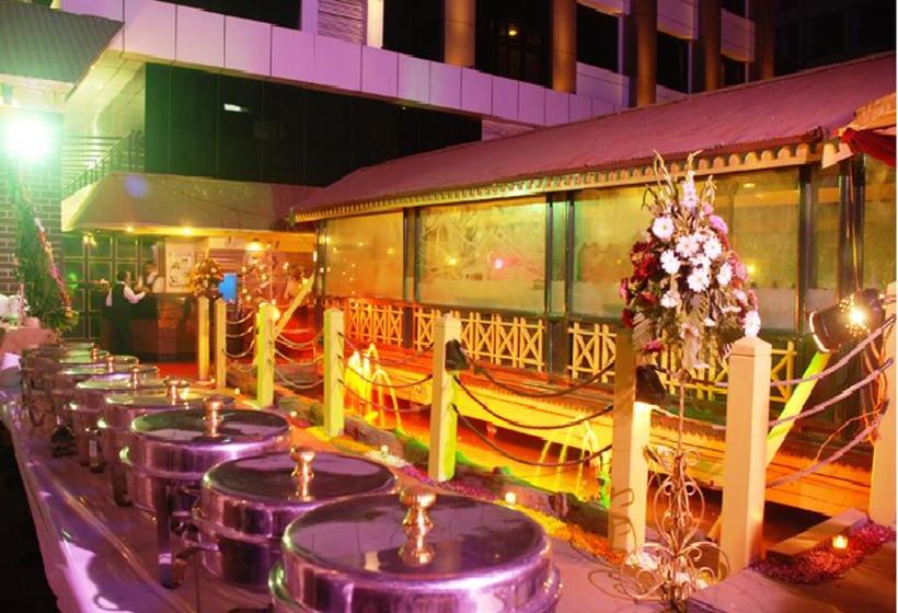 Hotel Highway View 15