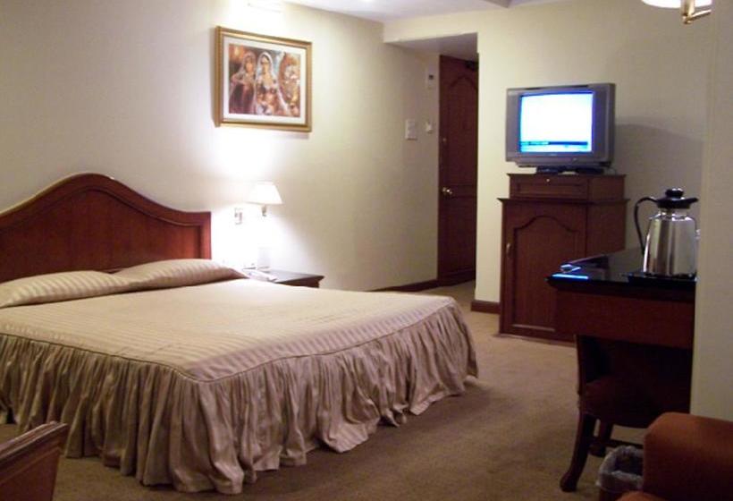 Hotel Highway View 2