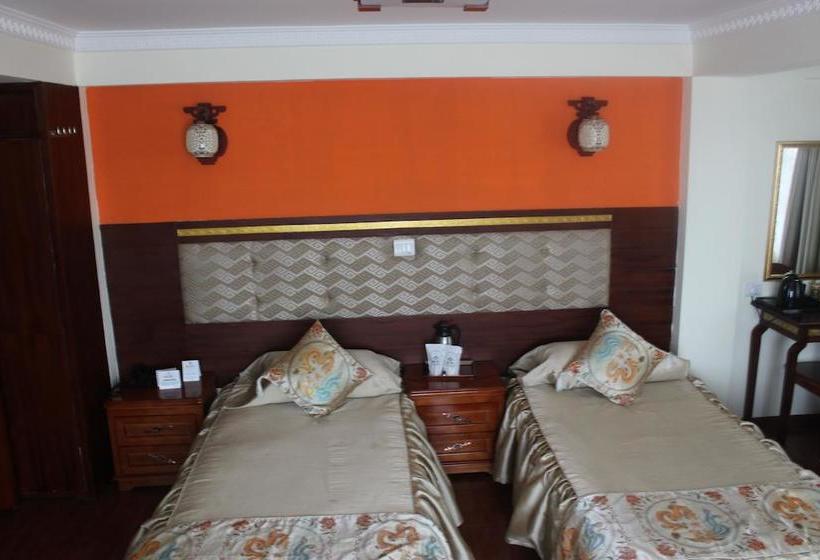 Hotel Little Tibet 12