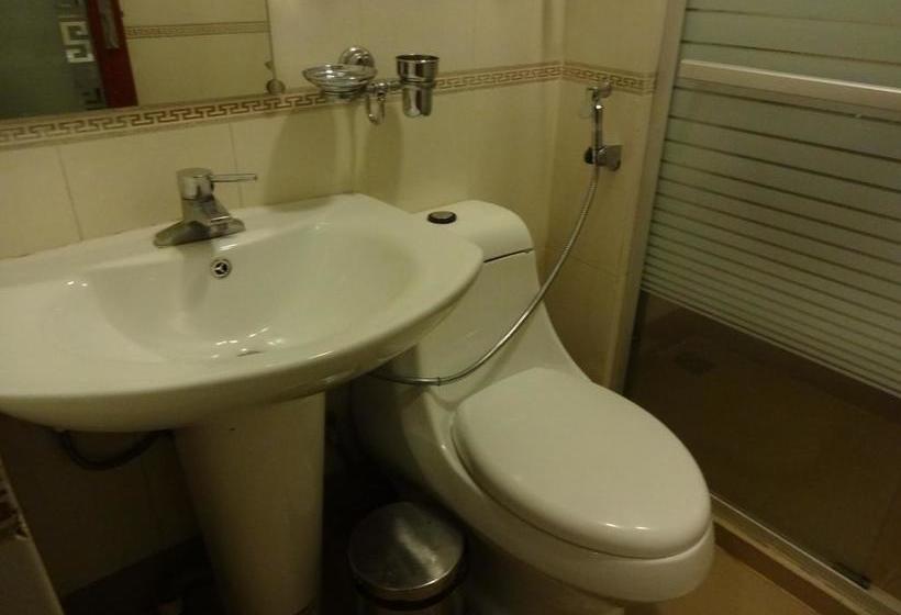 Hotel Little Tibet 14