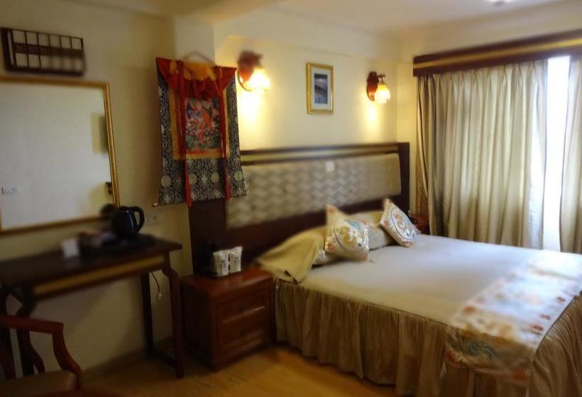 Hotel Little Tibet 18