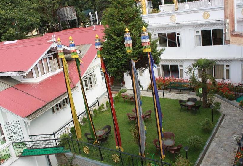 Hotel Little Tibet 8