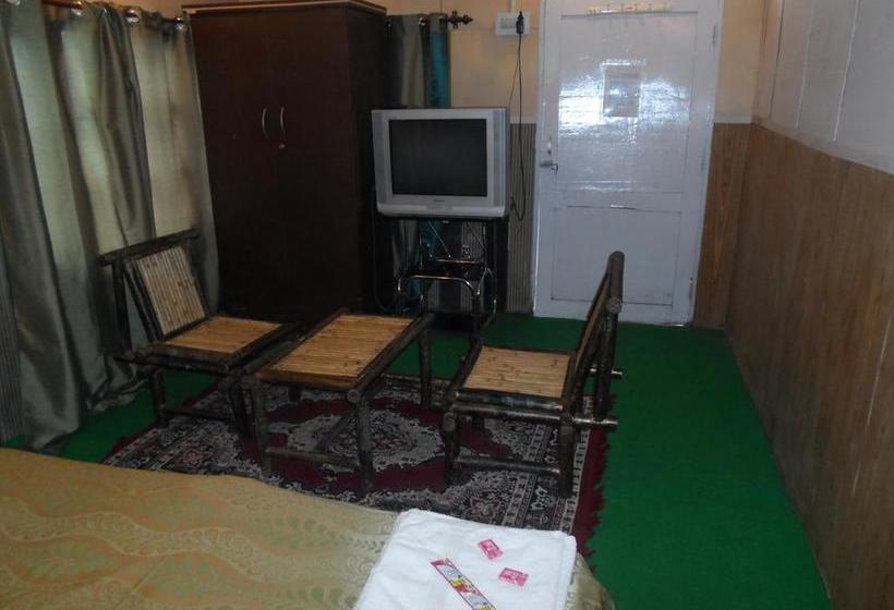 Bed and Breakfast Mcleodganj Homestay 12