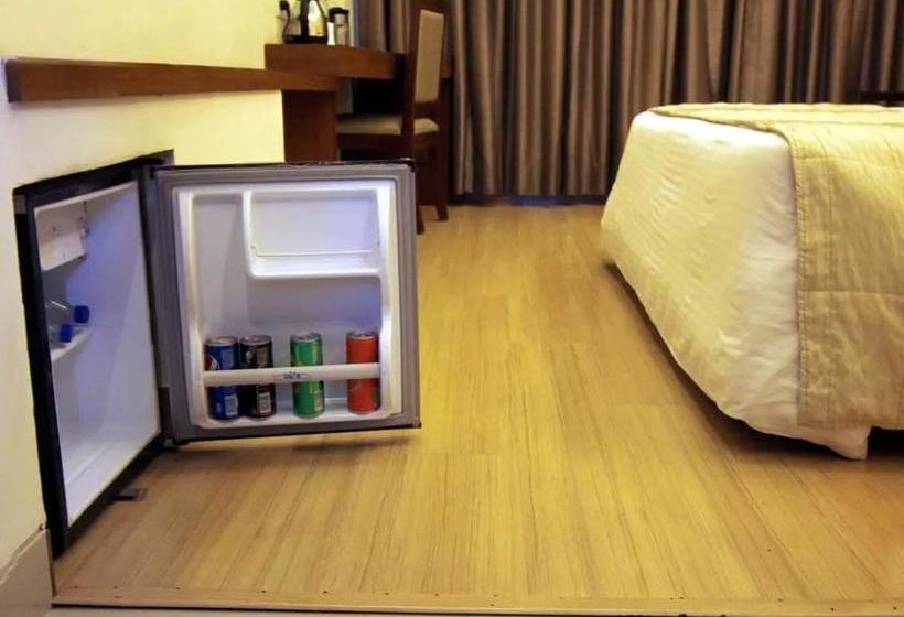 Hotel Forest Avenue 18