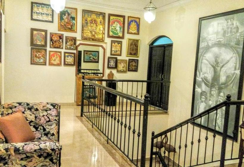 Hotel 1265 Crescent Villa 1