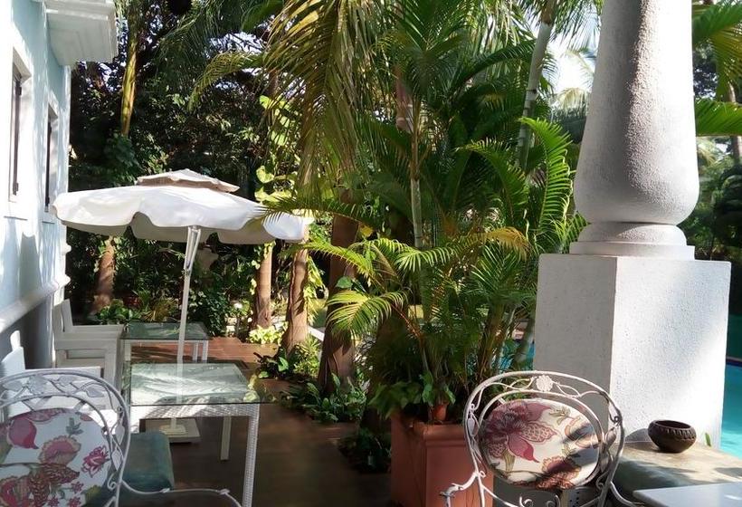 Hotel 1265 Crescent Villa 10