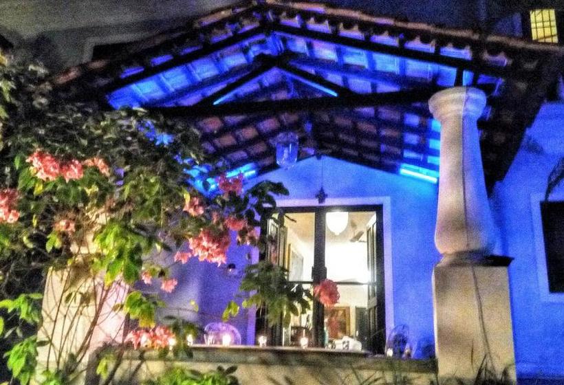 Hotel 1265 Crescent Villa 4