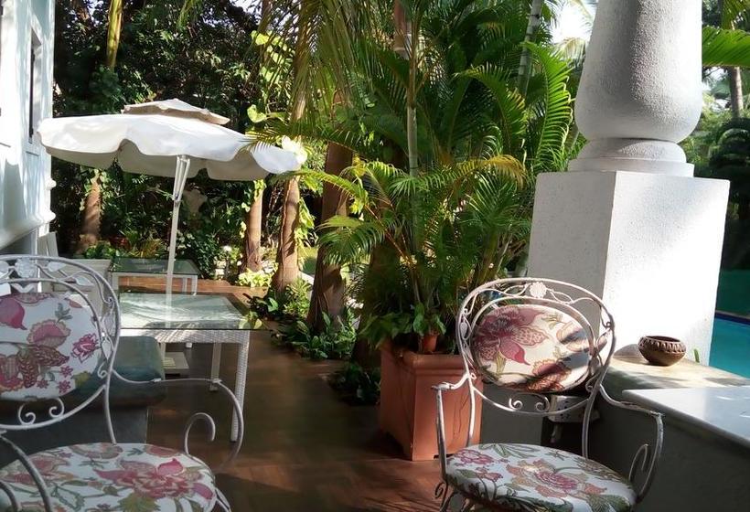 Hotel 1265 Crescent Villa 6