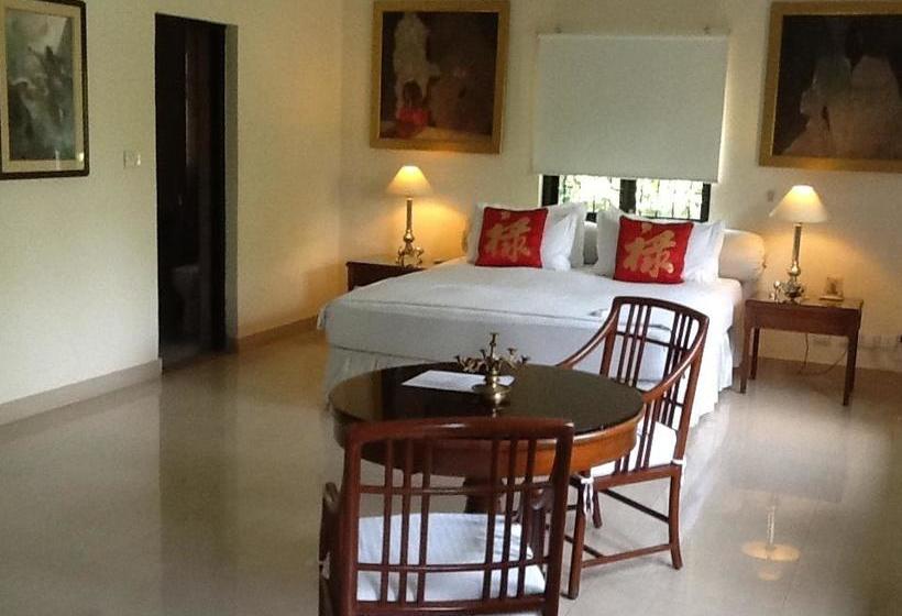 Hotel 1265 Crescent Villa 9