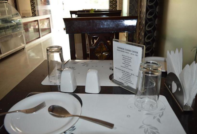 Hotel The Sutrupti 10