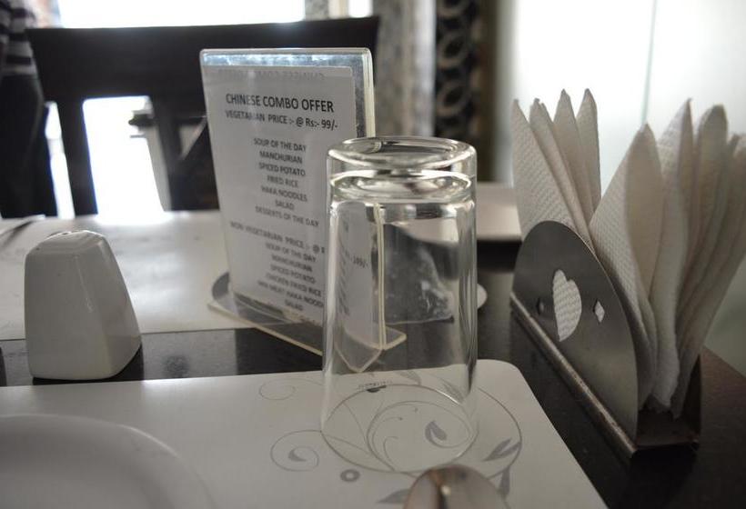 Hotel The Sutrupti 16