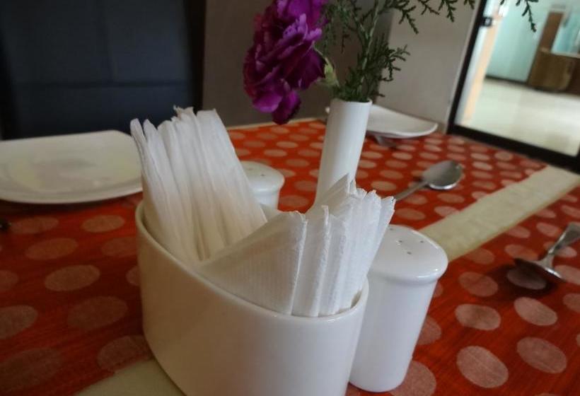 Hotel Park Residency 20