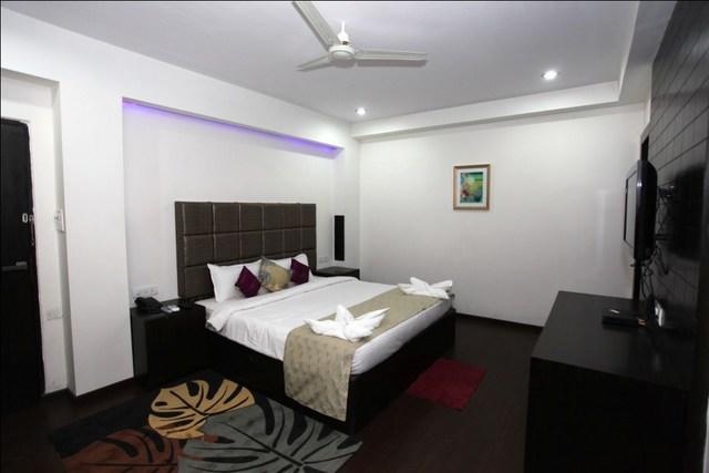 Hotel Oyster Airport 11