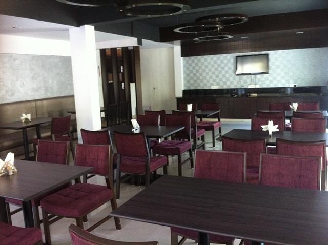 Hotel Oyster Airport 16