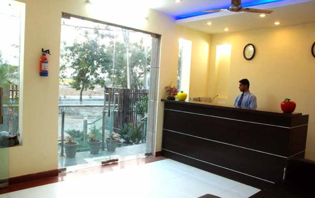 Hotel The Signature Leaf 12